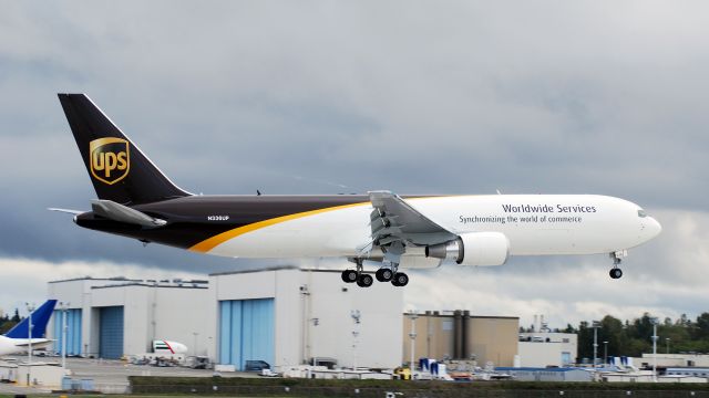 BOEING 767-300 (N336UP) - Returning to Paine Field after a test flight.