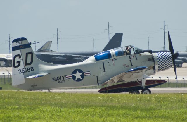 Douglas AD Skyraider (N188RH)