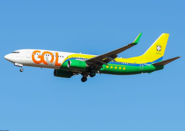 Boeing 737-800 (PR-GUM)