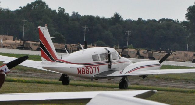 Piper PA-30 Twin Comanche (N8807Y)