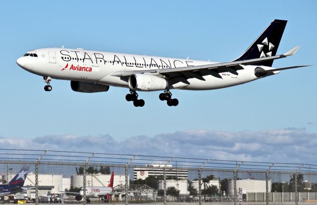 Airbus A330-200 (N279AV)