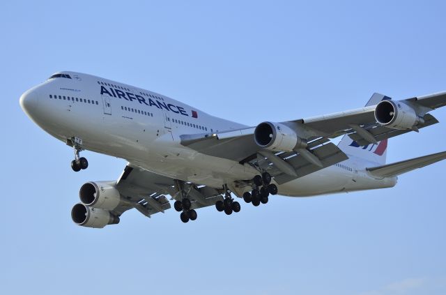 Boeing 747-400 —