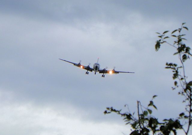 Douglas DC-6 — - Stiff Crosswinds.