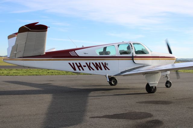 Beechcraft 35 Bonanza (VH-KWK)