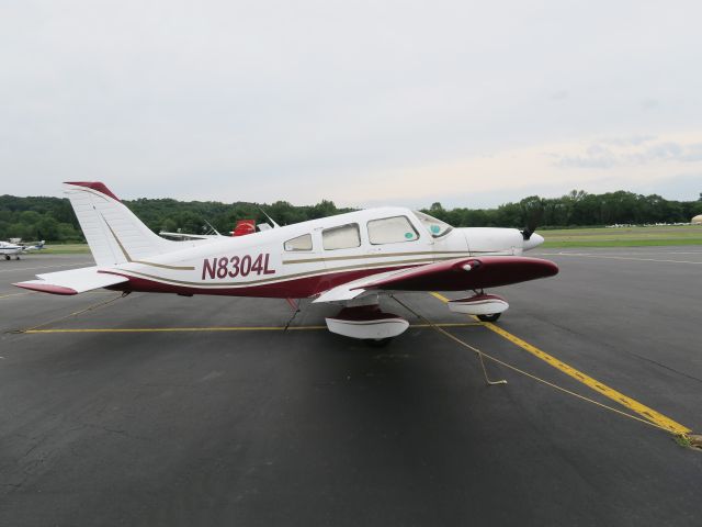 Piper Cherokee (N8304L)