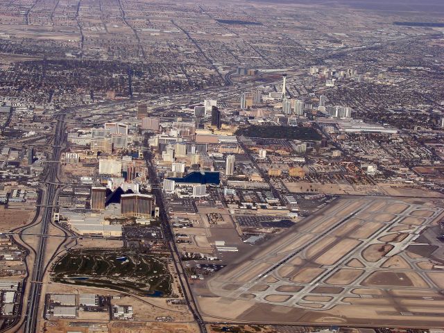 — — - Las Vegas strip and Mccarren airport