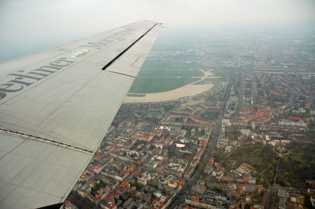 Douglas DC-3 (D-CXXX) - In flight, view over Tempelhof Airport