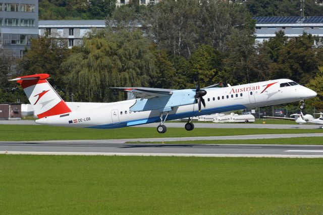 de Havilland Dash 8-400 (OE-LGB)