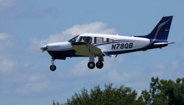 Piper Cherokee (N78QB) - On final is this 1978 Piper Cherokee Arrow III in the Summer of 2019.