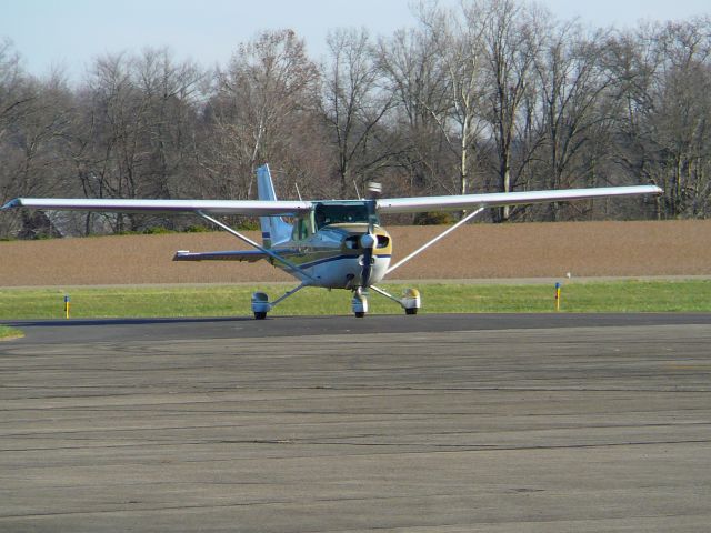 Cessna Skyhawk (N739FG)