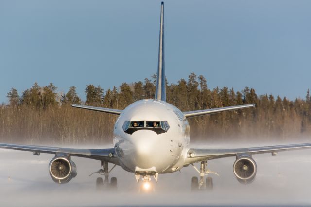 Boeing 737-200 (C-GNLK)