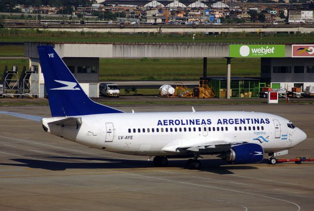 Boeing 737-700 (LV-AYE)