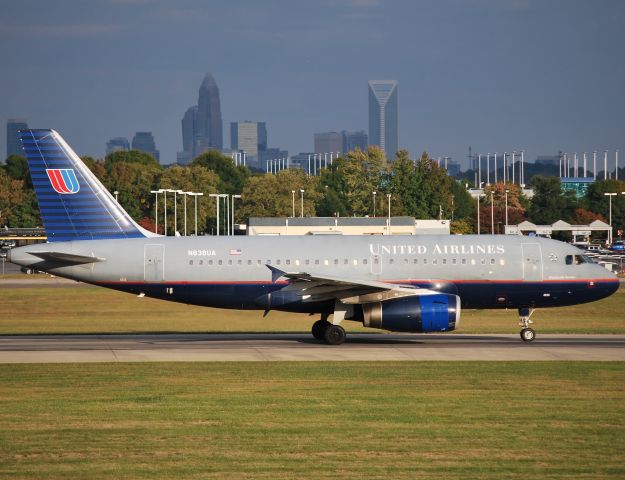 Airbus A319 (N838UA) - Rolling 18C - 10/24/10