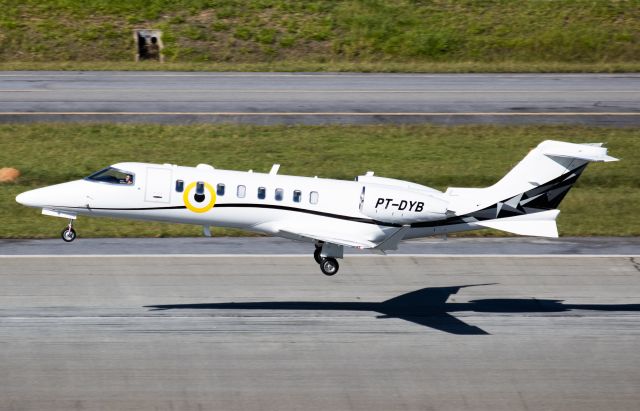 Bombardier Learjet 75 (PT-DYB)