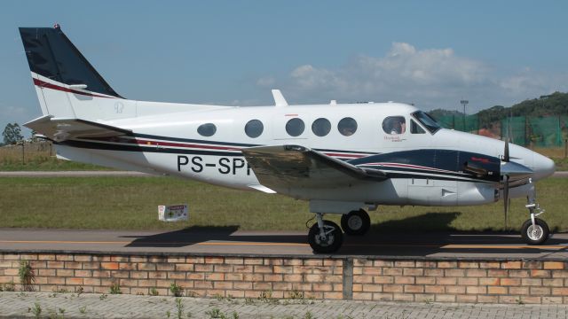 Beechcraft King Air 90 (PS-SPR)