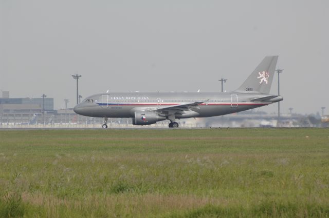 Airbus A319 (N2801) - Czech Gvmt Departure at NRT Airport Runway 34L on 2011/10/8