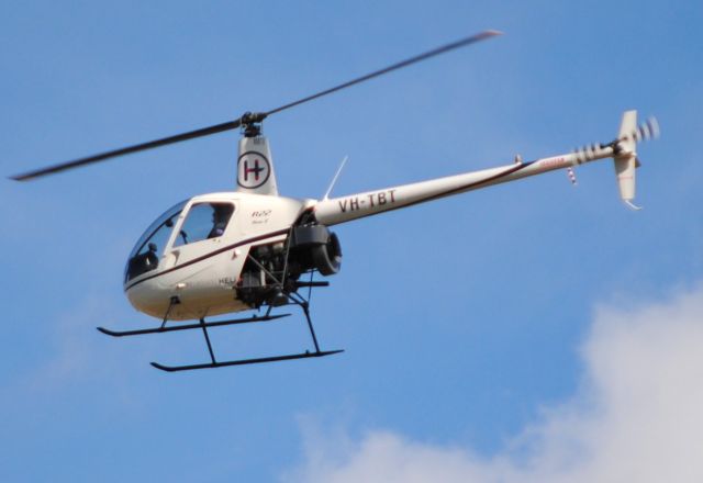 Robinson R-22 (VH-TBT)