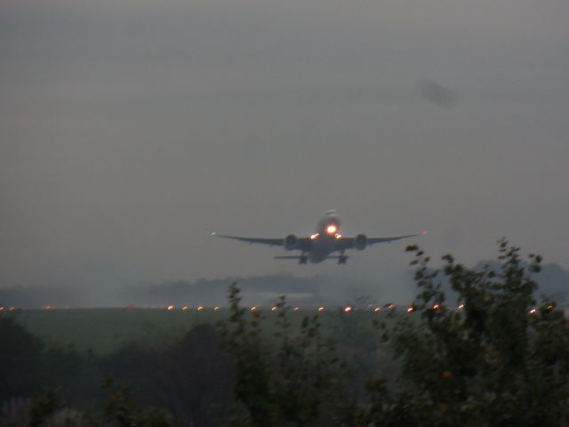 Boeing 777-200 (F-GSPY)