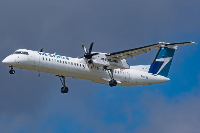 de Havilland Dash 8-400 (C-GLWJ)