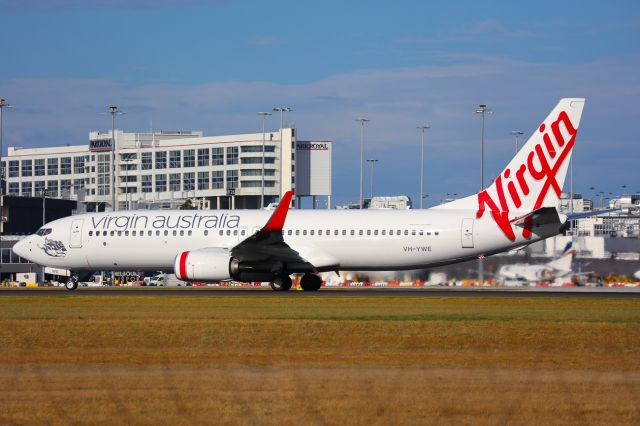 Boeing 737-800 (VH-YWE)