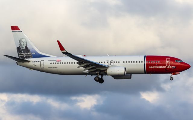 Boeing 737-800 (LN-NIH)