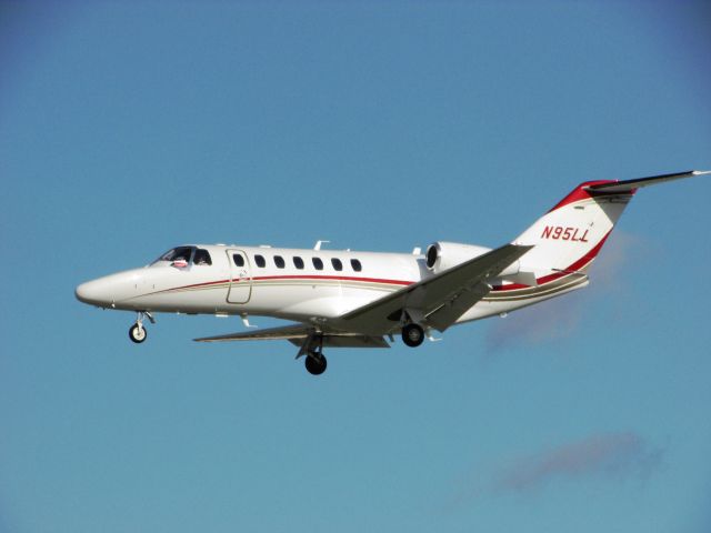 Cessna Citation CJ3 (N95LL) - Landing RWY 30