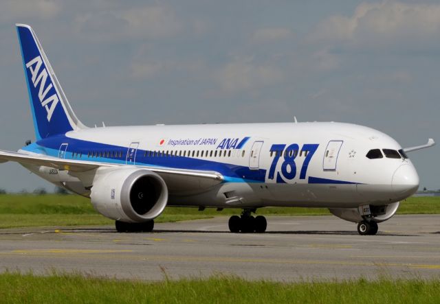 Boeing 787-8 (JA820A)