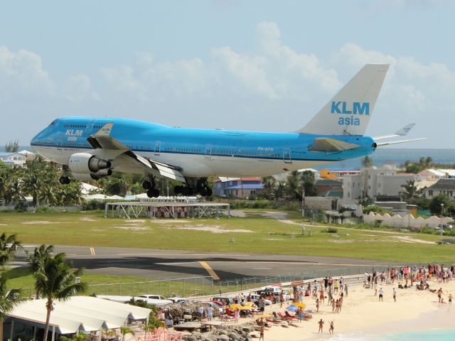 Boeing 747-400 (PH-BFH)