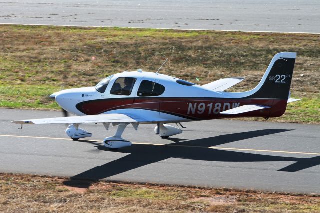 Cirrus SR-22 (N918DW)