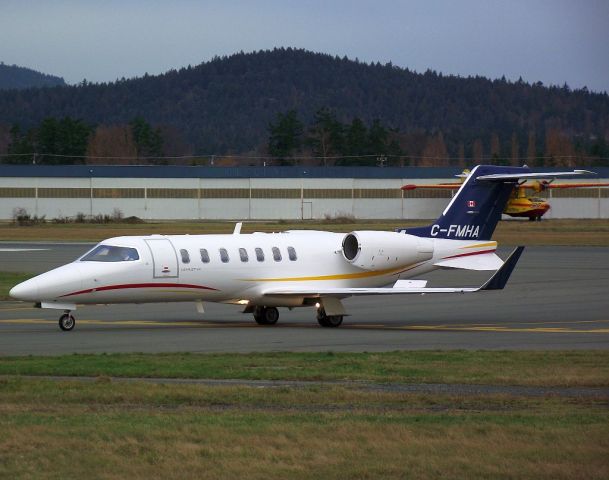 Learjet 45 (C-FMHA)