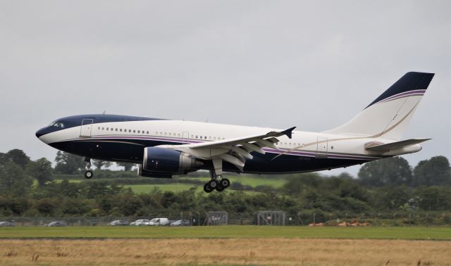 Airbus A310 (HZ-NSA) - al-atheer aviation a310-304 hz-nsa landing at shannon 14/8/19.