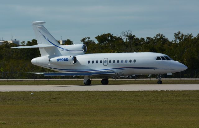 Dassault Falcon 900 (N906D)