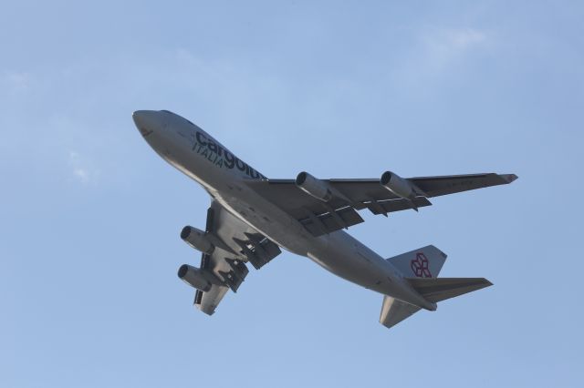 Boeing 747-400 (LX-YCV)