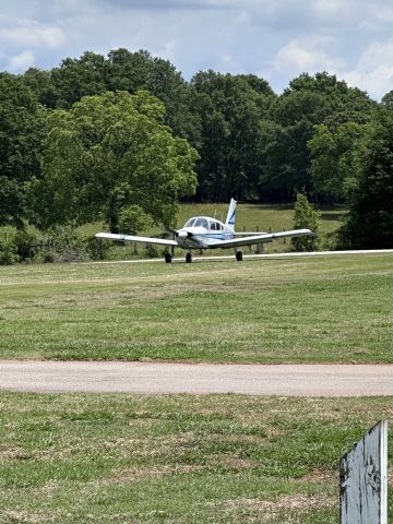 Piper Cherokee (N1995T)