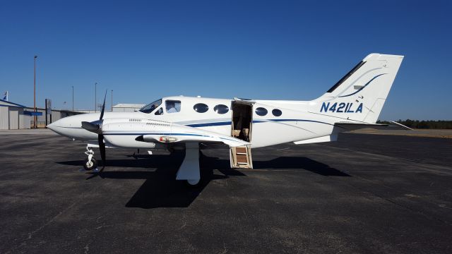 Cessna 421 (N421LA)