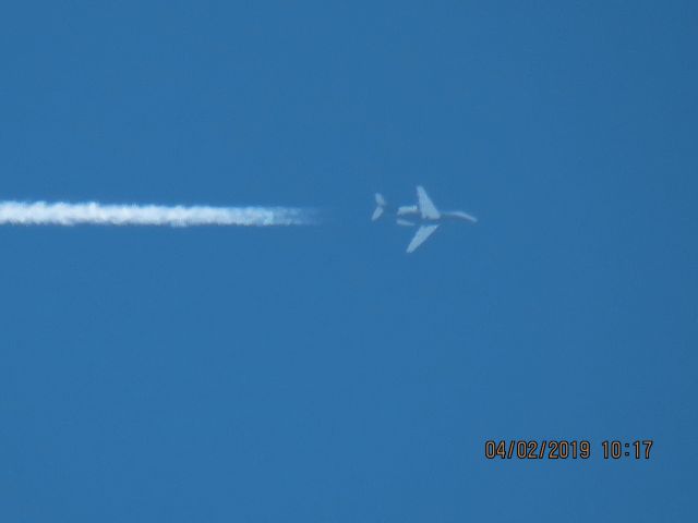 Bombardier Challenger 300 (N529FX)