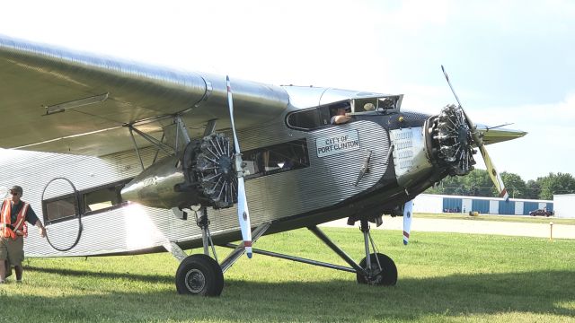 Ford Tri-Motor (N9645) - EAA AirVentuer 2019 Tour Flight.