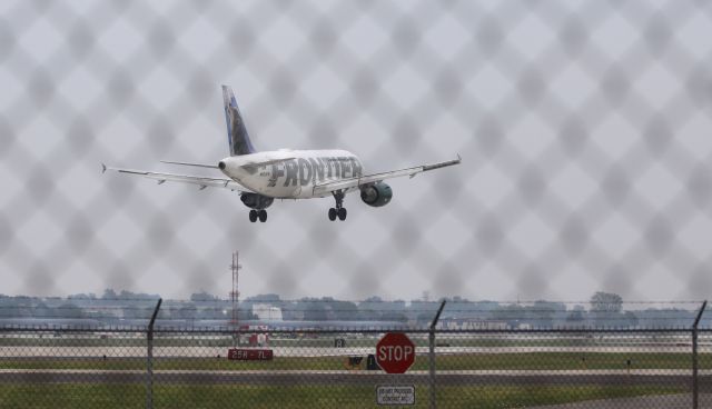 Airbus A319 (N933FR) - FFT321