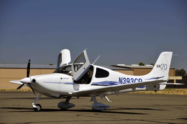 Cirrus SR-20 (N393CP)