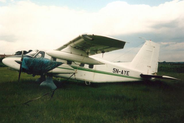Dornier Do-28D Skyservant (5N-AYE) - Seen here in May-95.br /br /Reregistered G-BWCN 28-Apr-95,br /transferred to Hungary 25-Nov-99 as HA-ACO,br /then reregistered D-ISCO 17-Oct-18.
