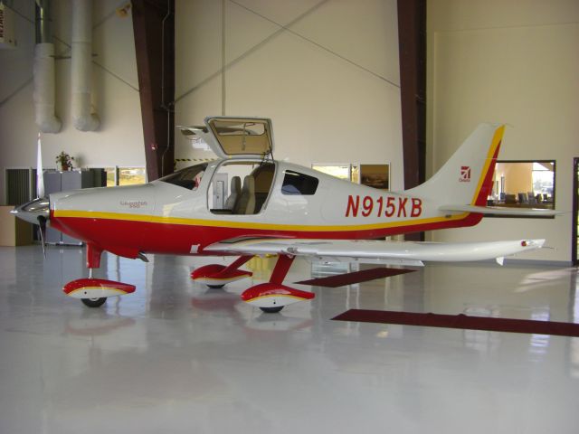 N915KB — - 915KB waiting for delivery at the Cessna factory at Bend, OR in September, 2008.