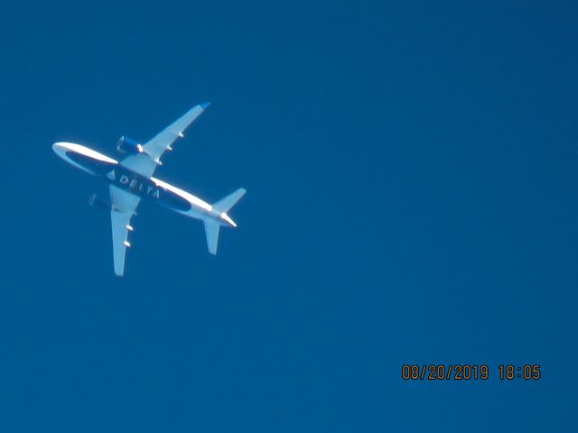 Airbus A220-100 (N115DU)