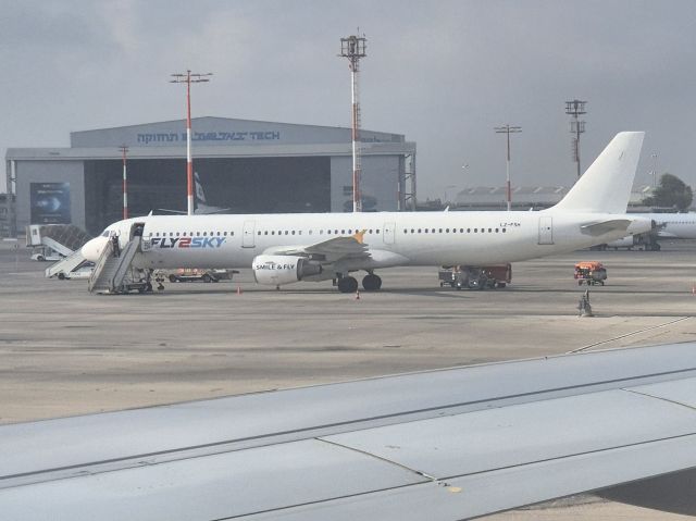 Airbus A321 (LZ-FSH)