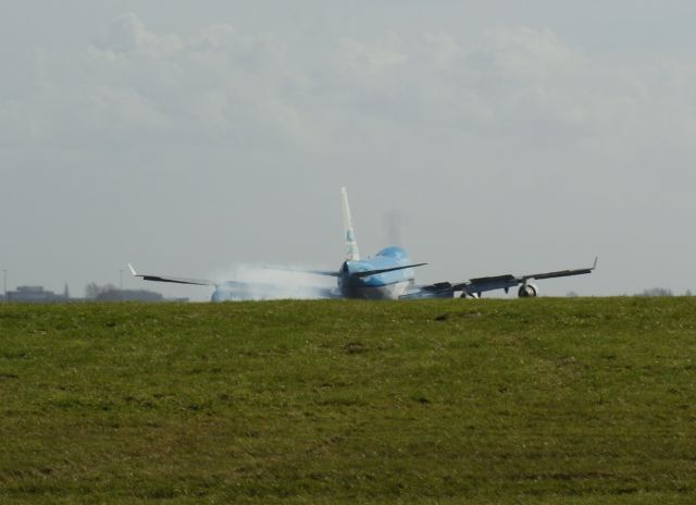 Boeing 747-200 — - 28-3-2016 Amsterdam, Zwanenburglaan