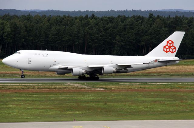 Boeing 747-400 (LX-ACV)