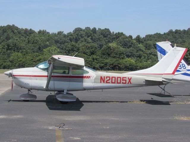 Cessna Skylane (N2005X)