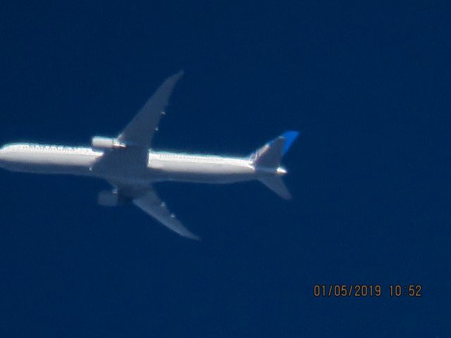 BOEING 767-400 (N78060)