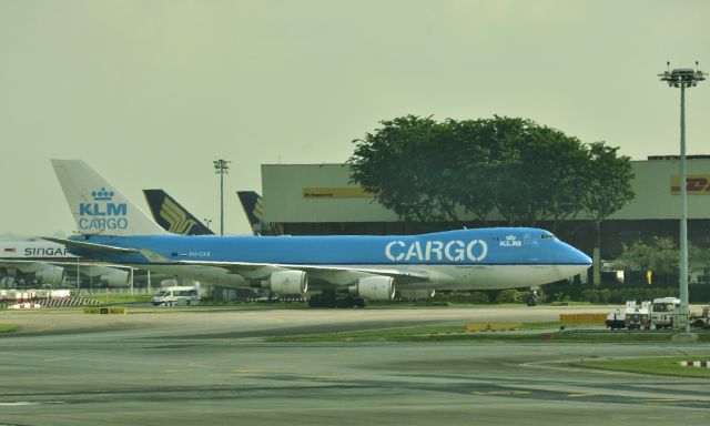 Boeing 747-400 (PH-CKB) - KLM Boeing 747-406F(ER) PH-CKB in Singapore 