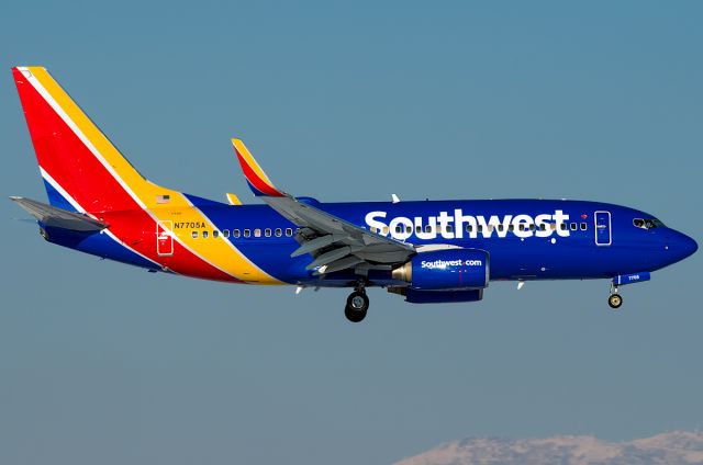 Boeing 737-700 (N7705A) - New SWA Paint! Ex N169AT.  Full Photo: a rel=nofollow href=http://www.airliners.net/photo/Southwest-Airlines/Boeing-737-76N/2544433/L/&sid=bad081991e258203184dc8884db9920ahttp://www.airliners.net/photo/Southwest-Airlines/Boeing-737-76N/2544433/L/&sid=bad081991e258203184dc8884db9920a/a