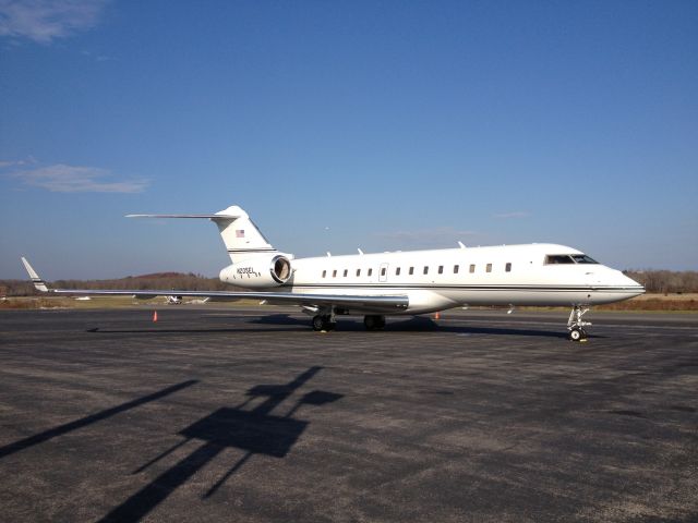 Bombardier Global 5000 (N205EL)